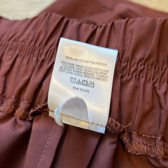 Express Stylist Super High Waisted Pleated Pull On Shorts in Size Medium - Picture 9 of 11